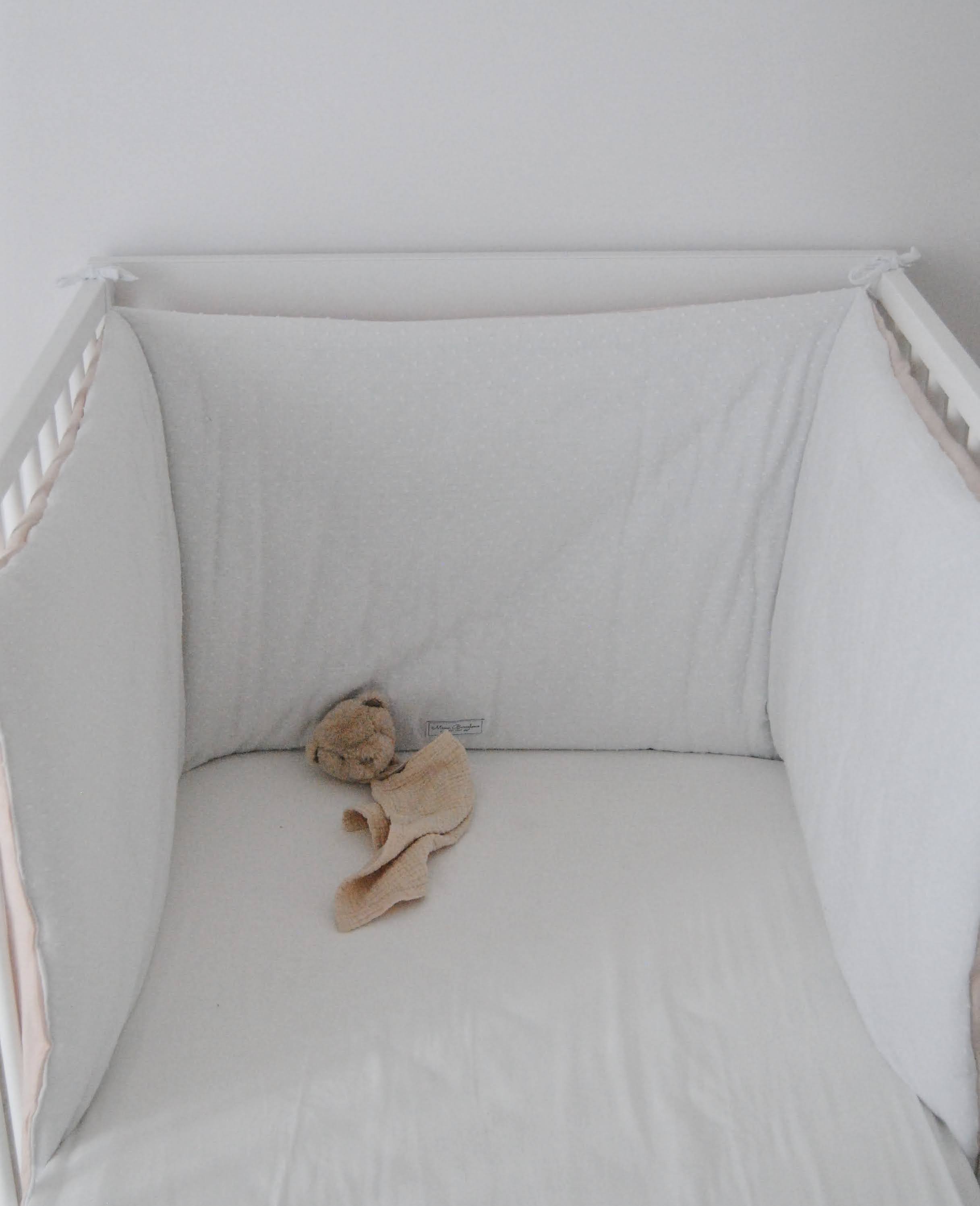 Padded Cot Bumper Lunares