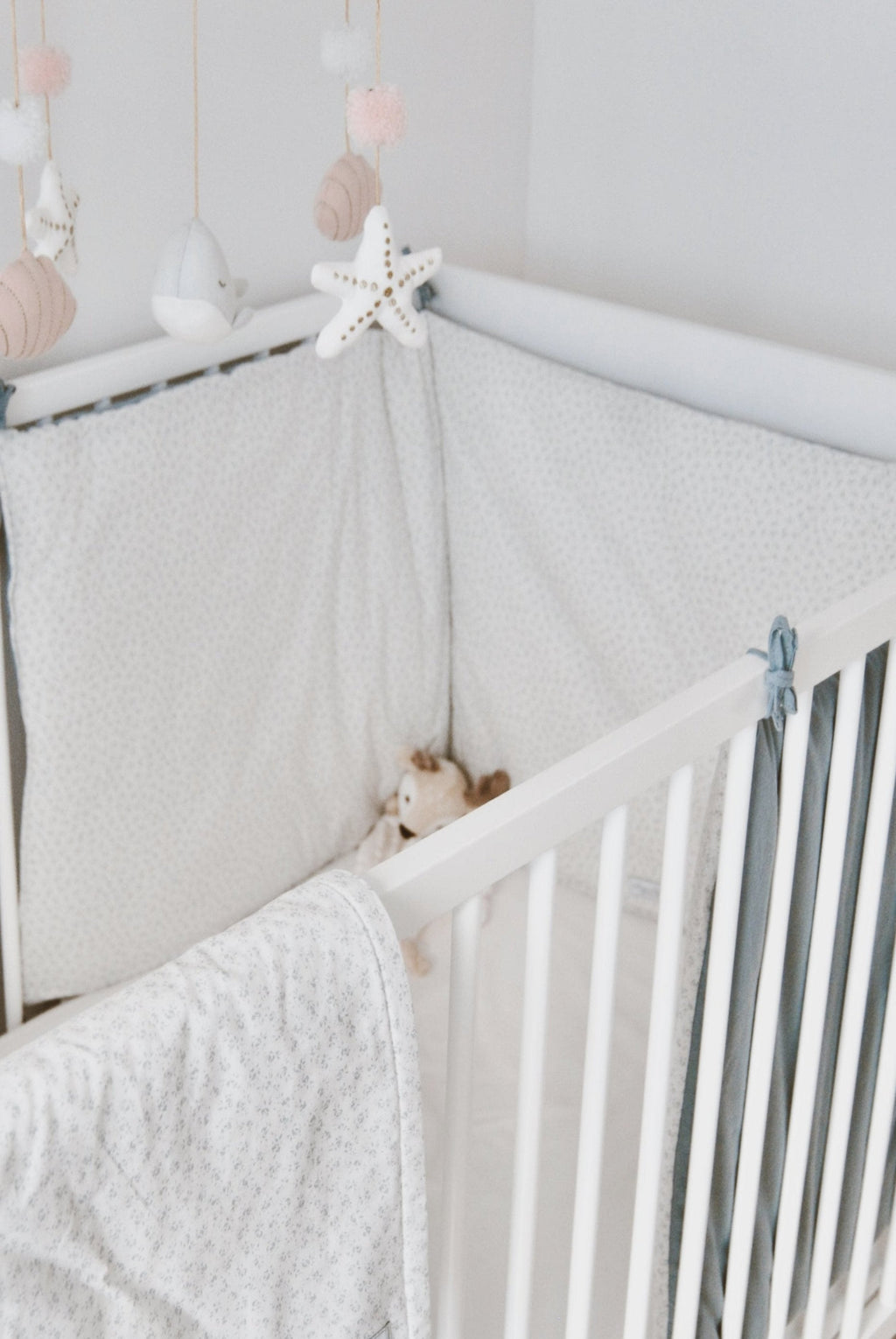 Padded Cot Bumper Viena Blue