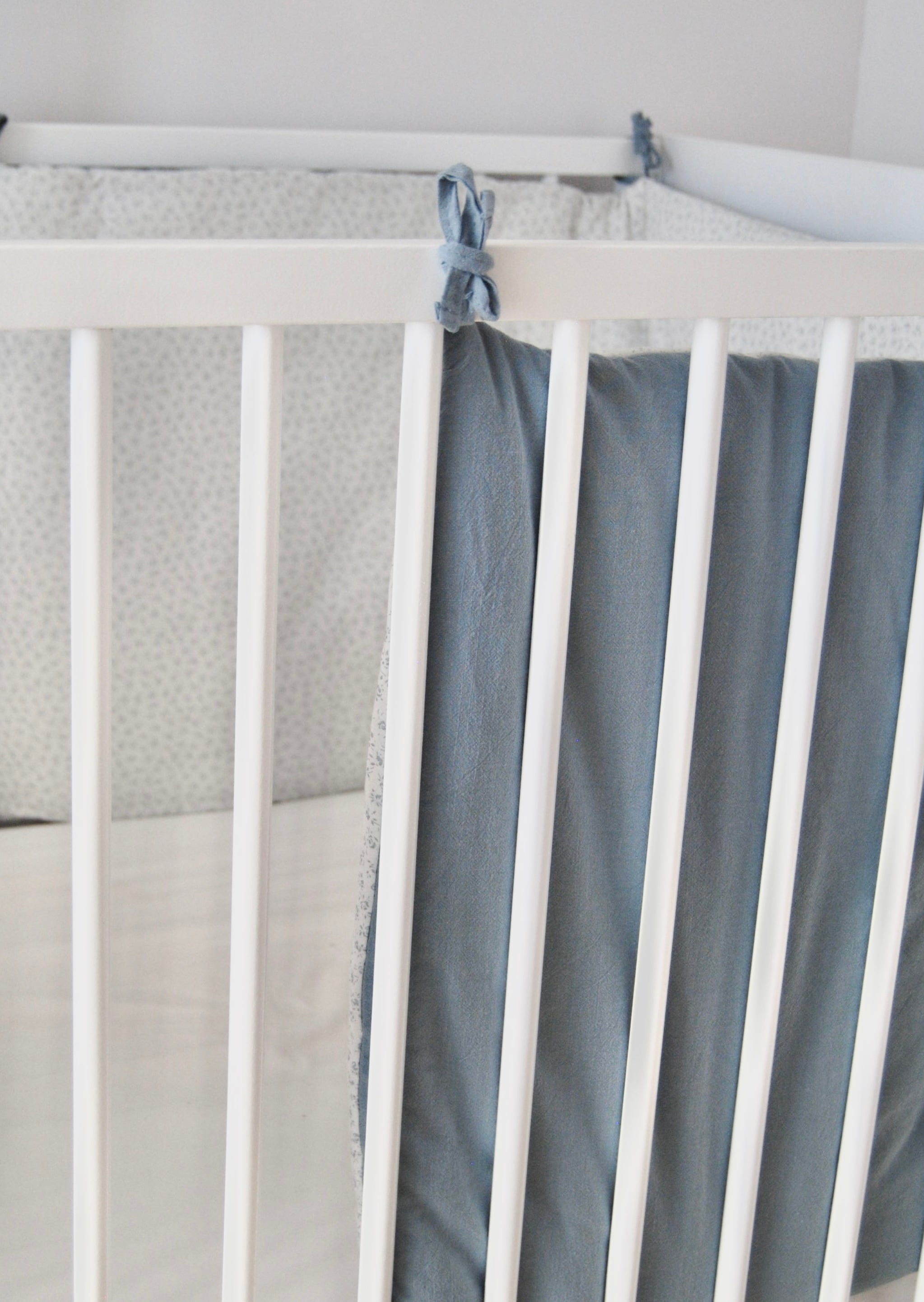 Padded Cot Bumper Viena Blue